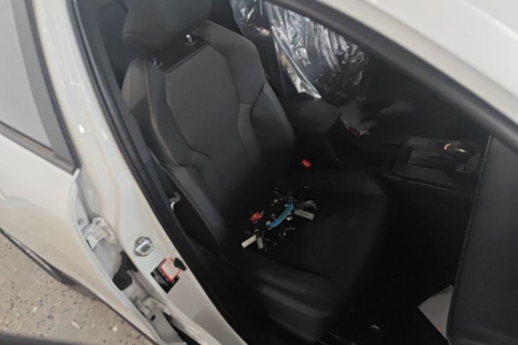 Used Toyota FRONTLANDER 2026 Model 2.0L CVT Comfort Edition Exterior 4