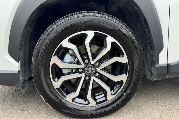 Used Toyota FRONTLANDER 2026 Model 2.0L CVT Luxury Edition Exterior 7