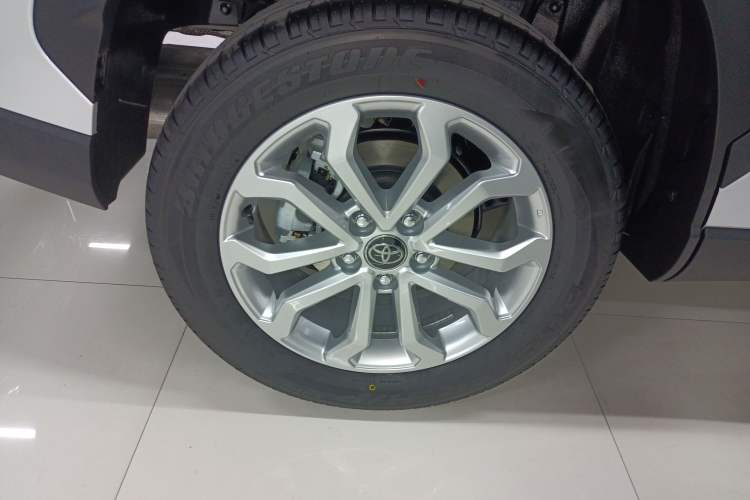 Used Toyota FRONTLANDER 2026 Model 2.0L CVT Comfort Edition Exterior 8