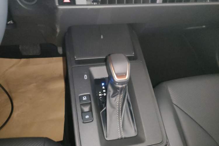 Used Toyota FRONTLANDER 2026 Model 2.0L CVT Comfort Edition Gear Lever