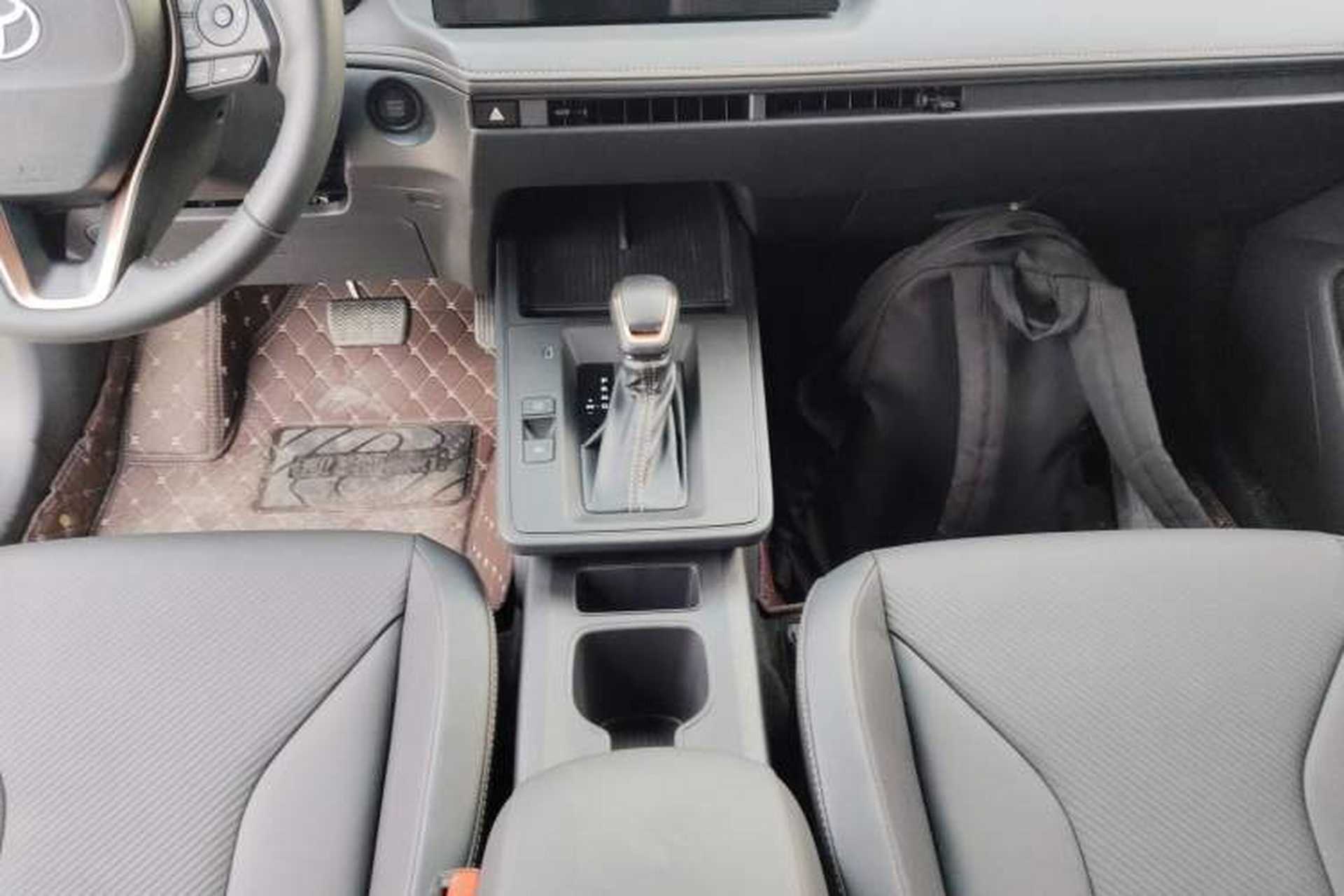 Used Toyota FRONTLANDER 2026 Model 2.0L CVT Comfort PLUS Edition Gear Lever