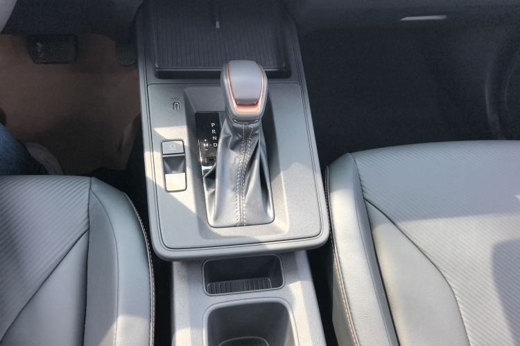 Used Toyota FRONTLANDER 2026 Model 2.0L CVT Comfort Edition Gear Lever
