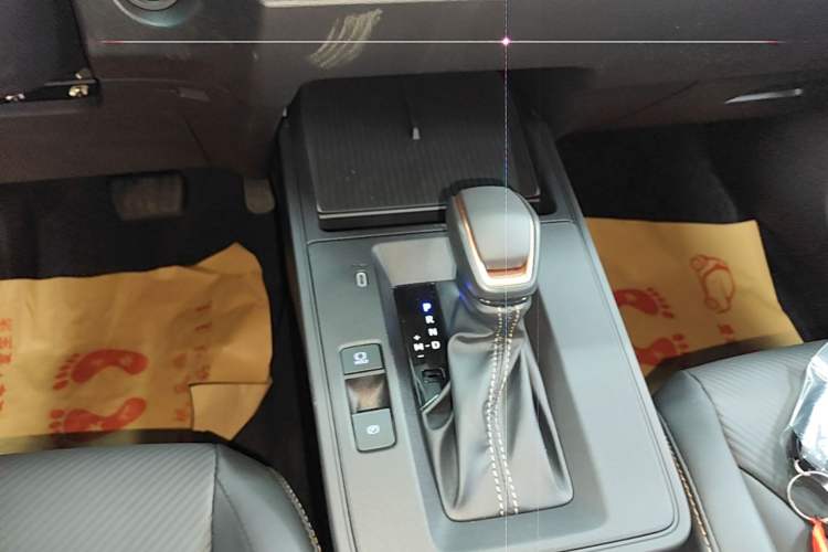 Used Toyota FRONTLANDER 2026 Model 2.0L CVT Comfort Edition Gear Lever