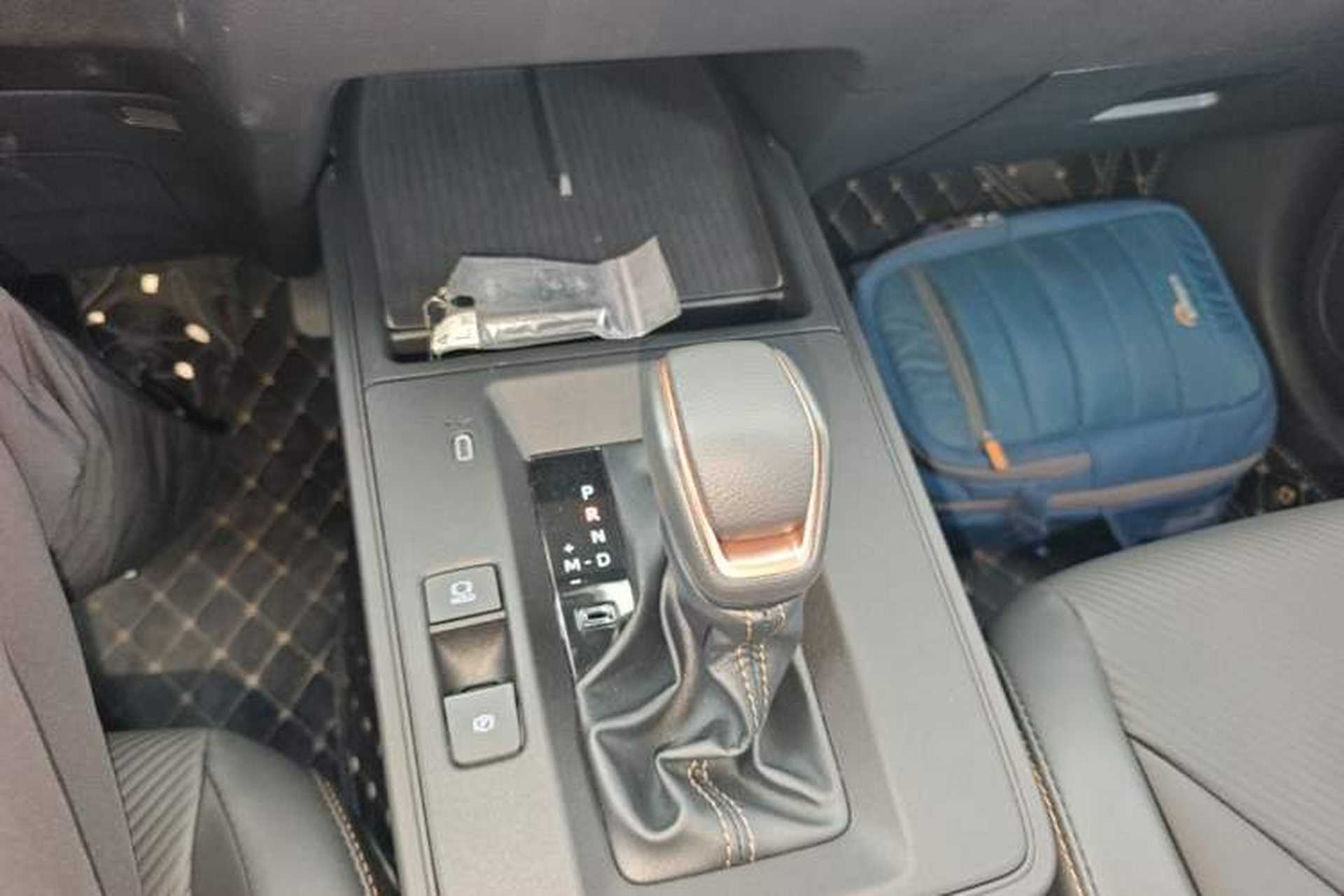 Used Toyota FRONTLANDER 2026 Model 2.0L CVT Comfort Edition Gear Lever
