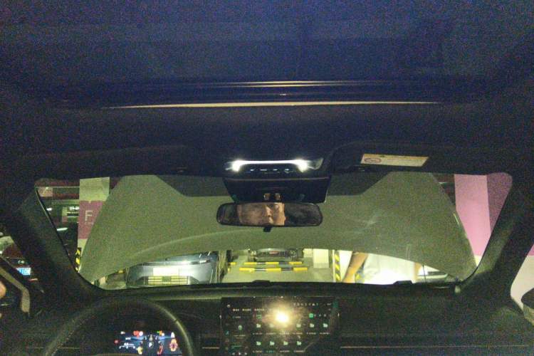 Used Toyota FRONTLANDER 2026 Model 2.0L CVT Luxury Edition Headliner