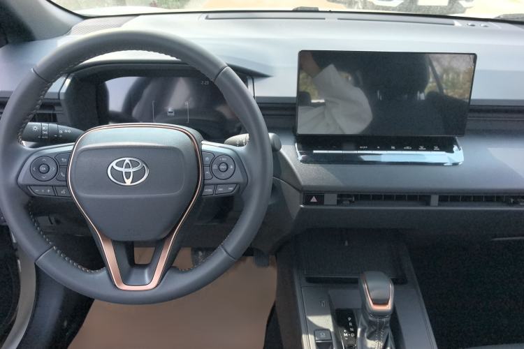 Used Toyota FRONTLANDER 2026 Model 2.0L CVT Comfort Edition Interior 1