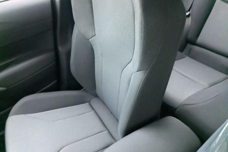 Used Toyota FRONTLANDER 2026 Model 2.0L Smart Electric Hybrid Dual-Engine Leading Edition Interior 11