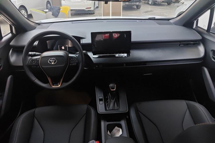 Used Toyota FRONTLANDER 2026 Model 2.0L CVT Comfort Edition Interior 2
