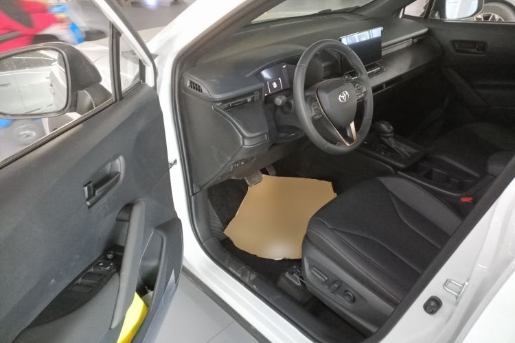 Used Toyota FRONTLANDER 2026 Model 2.0L CVT Comfort Edition Interior 3