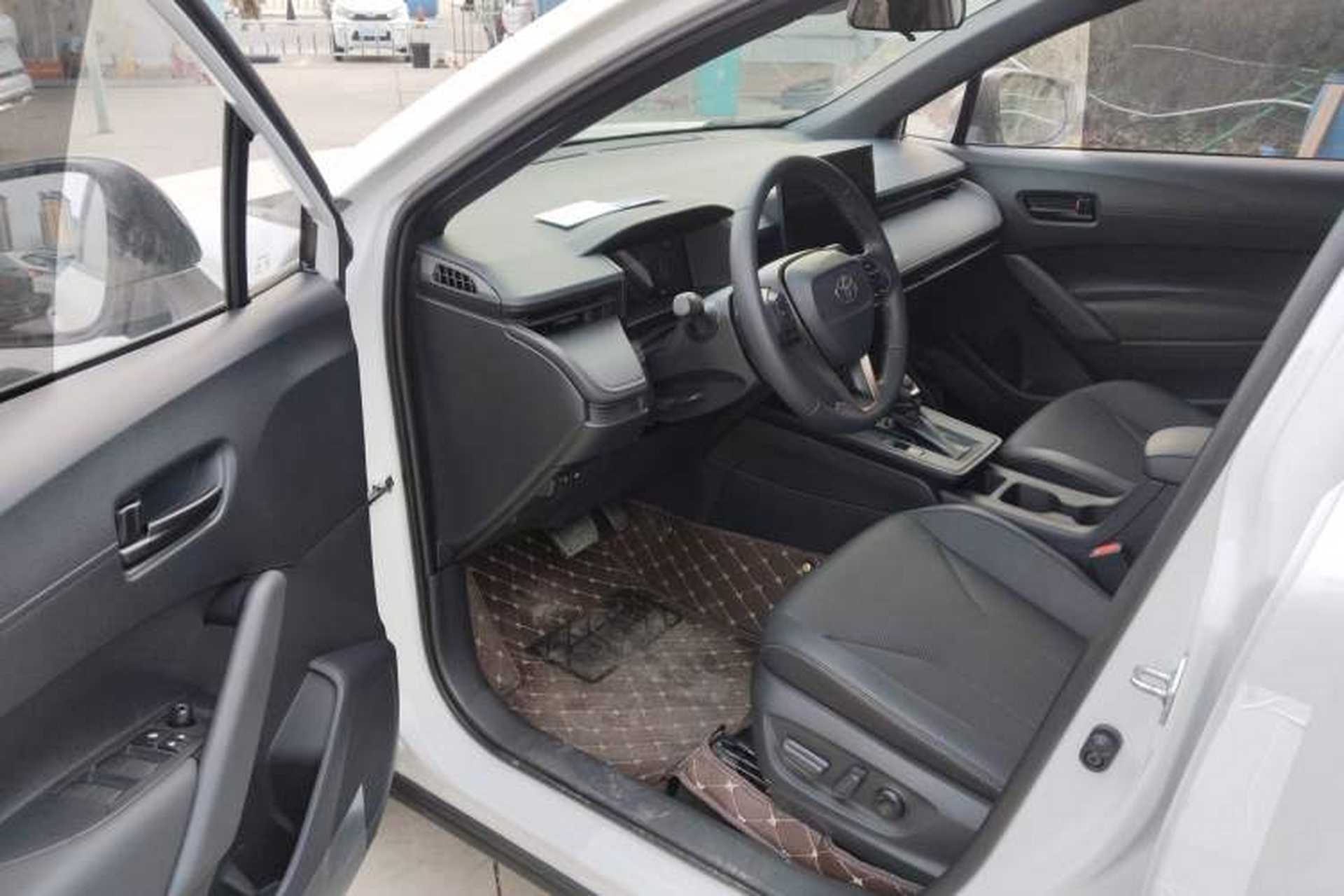 Used Toyota FRONTLANDER 2026 Model 2.0L CVT Comfort PLUS Edition Interior 3