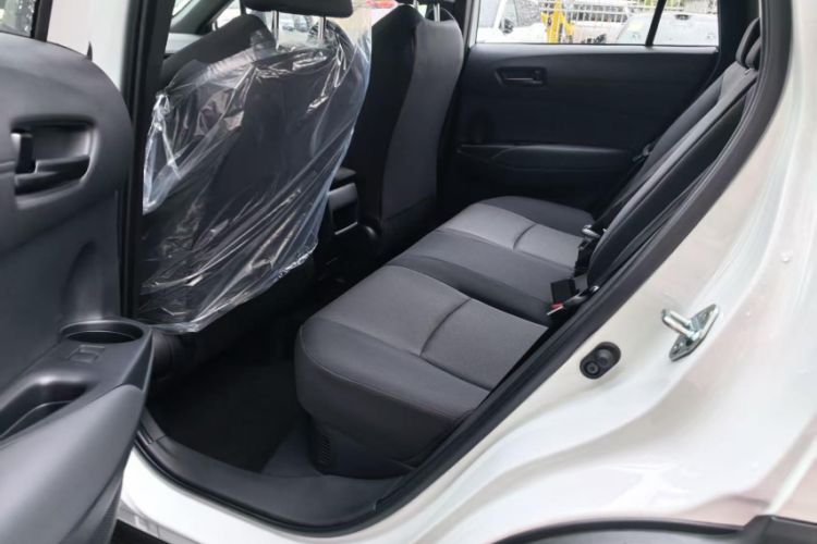 Used Toyota FRONTLANDER 2026 Model 2.0L Smart Electric Hybrid Dual-Engine Leading Edition Interior 4