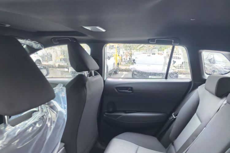 Used Toyota FRONTLANDER 2026 Model 2.0L Smart Electric Hybrid Dual-Engine Leading Edition Interior 6
