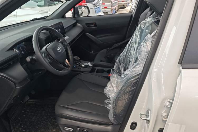 Used Toyota FRONTLANDER 2026 Model 2.0L CVT Comfort Edition Left Front Seat