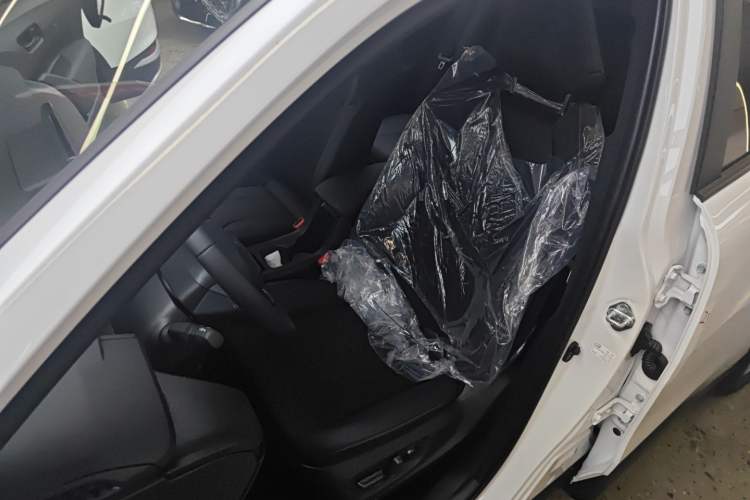 Used Toyota FRONTLANDER 2026 Model 2.0L CVT Comfort Edition Left Front Seat
