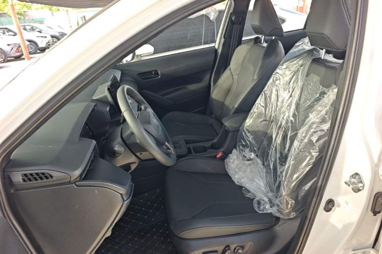 Used Toyota FRONTLANDER 2026 Model 2.0L CVT Comfort Edition Left Front Seat