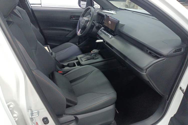 Used Toyota FRONTLANDER 2026 Model 2.0L CVT Comfort Edition Right Front Seat