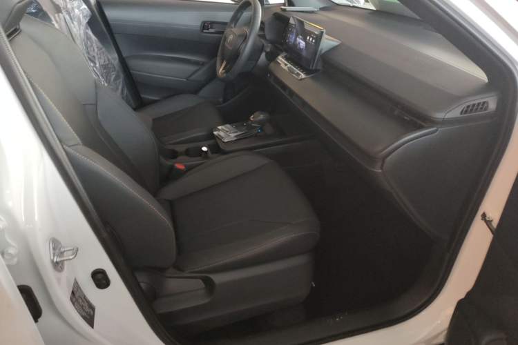 Used Toyota FRONTLANDER 2026 Model 2.0L CVT Comfort Edition Right Front Seat