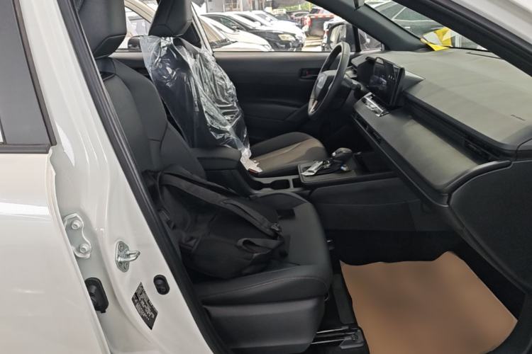 Used Toyota FRONTLANDER 2026 Model 2.0L CVT Comfort Edition Right Front Seat