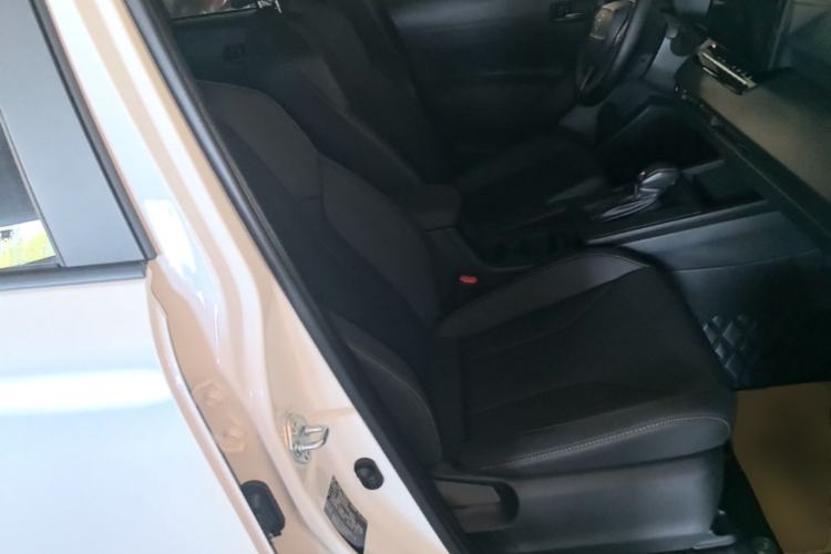 Used Toyota FRONTLANDER 2026 Model 2.0L CVT Comfort Edition Right Front Seat