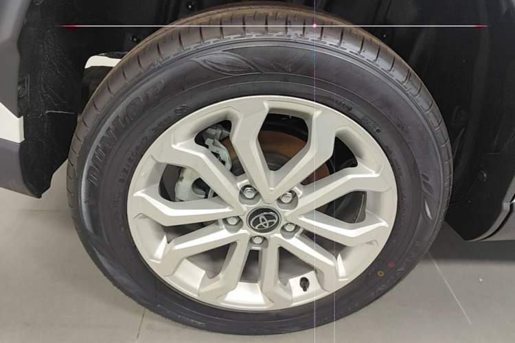 Used Toyota FRONTLANDER 2026 Model 2.0L CVT Comfort Edition Right Rear Wheel Hub