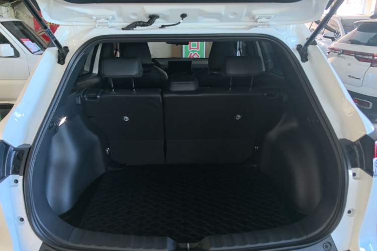 Used Toyota FRONTLANDER 2026 Model 2.0L CVT Comfort Edition Trunk
