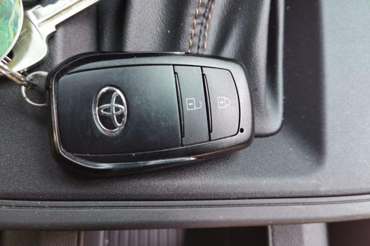 Used Toyota FRONTLANDER 2026 Model 2.0L CVT Comfort Edition Vehicle Key