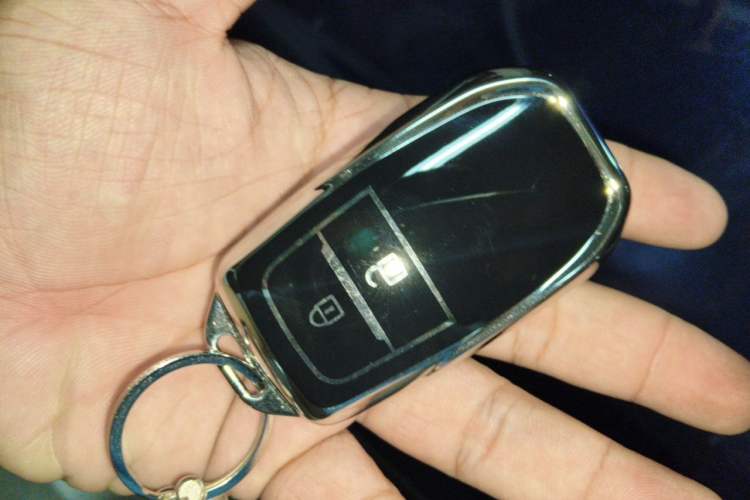 Used Toyota FRONTLANDER 2026 Model 2.0L CVT Luxury Edition Vehicle Key