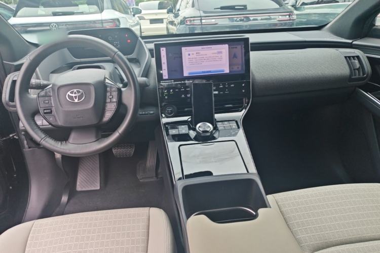 Used Toyota GAC bZ4X 2022 Long-Range Pro Center Console
