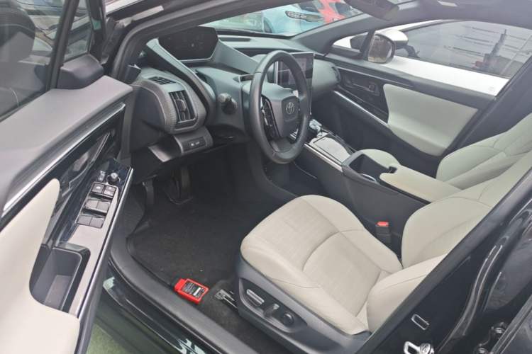 Used Toyota GAC bZ4X 2022 Long-Range Pro Driver Seat