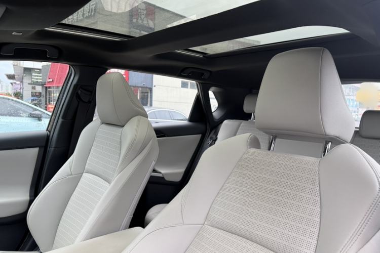 Used Toyota GAC bZ4X 2022 Long-Range Pro Interior 2
