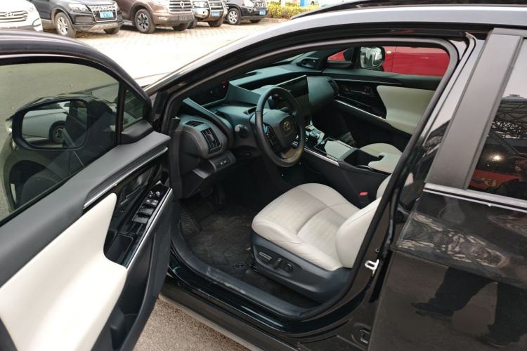 Used Toyota GAC bZ4X 2022 Long-Range Pro Interior 3