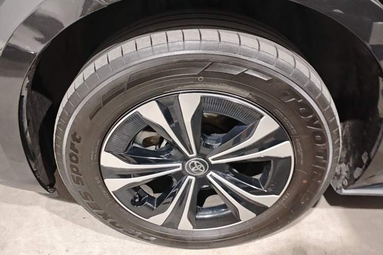 Used Toyota GAC bZ4X 2022 Long-Range Pro Left Front Wheel Hub