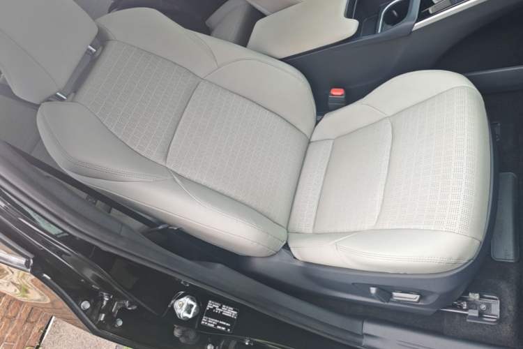Used Toyota GAC bZ4X 2022 Long-Range Pro Right Front Seat