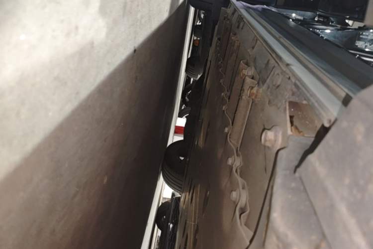 Used Toyota GAC bZ4X 2022 Long-Range Pro Right Side Sill