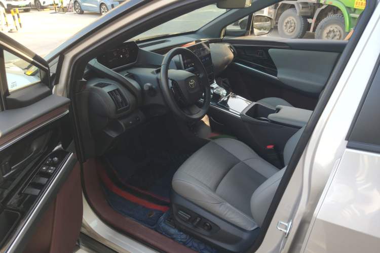 Used Toyota GAC bZ4X 2022 Long-Range Pro Driver Seat