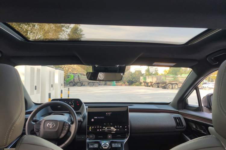 Used Toyota GAC bZ4X 2022 Long-Range Pro Headliner