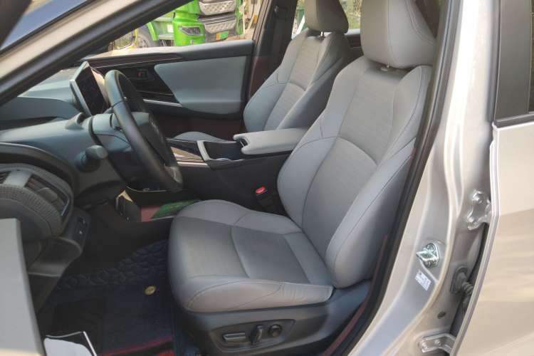Used Toyota GAC bZ4X 2022 Long-Range Pro Left Front Seat