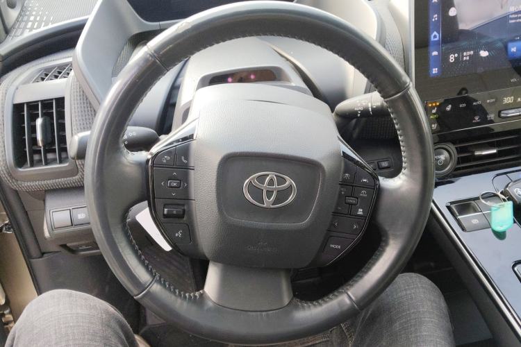 Used Toyota GAC bZ4X 2022 X-MODE Four-Wheel Drive Ultra Steering Wheel