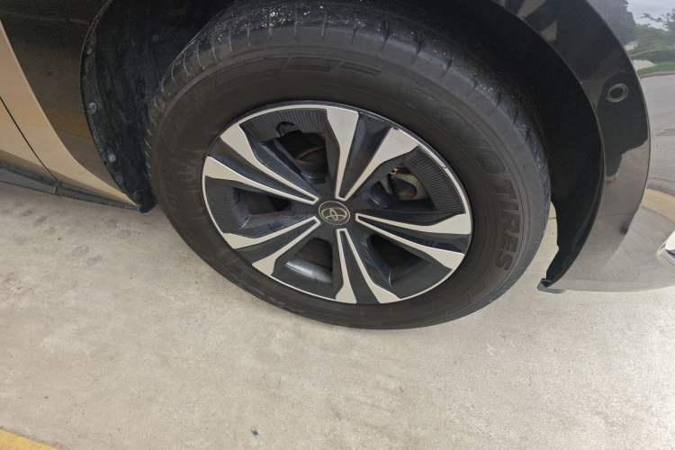 Used Toyota GAC bZ4X 2022 Long-Range Pro Right Front Wheel Hub
