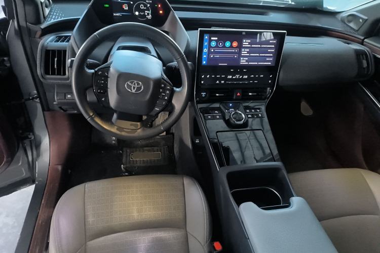 Used Toyota GAC bZ4X 2022 X-MODE Four-Wheel Drive Ultra Center Console