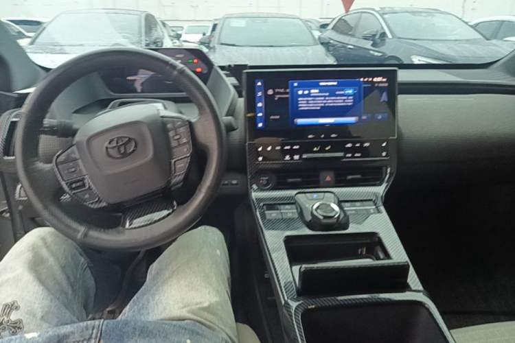 Used Toyota GAC bZ4X 2022 Long-Range Pro Center Console