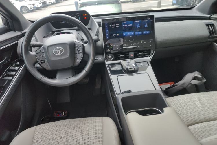 Used Toyota GAC bZ4X 2022 X-MODE Four-Wheel Drive Pro Center Console