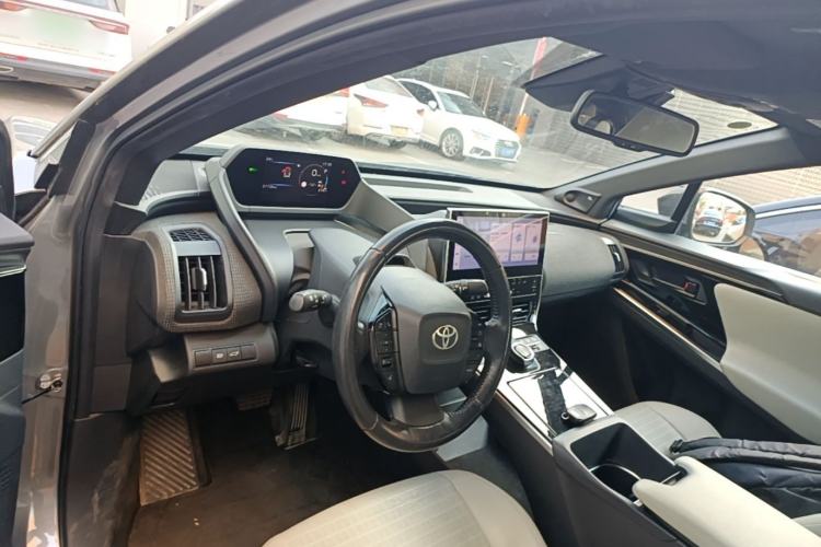 Used Toyota GAC bZ4X 2022 X-MODE Four-Wheel Drive Ultra Center Console