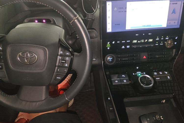 Used Toyota GAC bZ4X 2022 Long-Range Elite Center Console