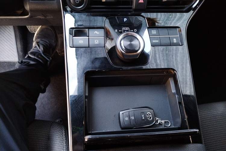 Used Toyota GAC bZ4X 2022 Long-Range Elite Gear Lever