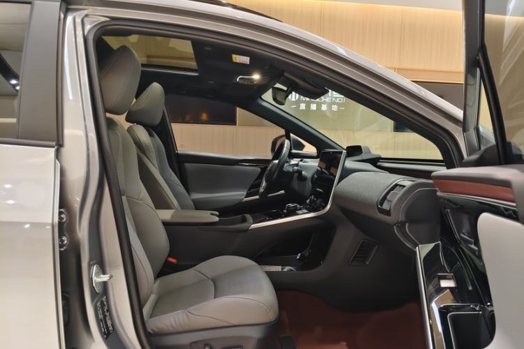 Used Toyota GAC bZ4X 2022 Long-Range Pro Interior 11