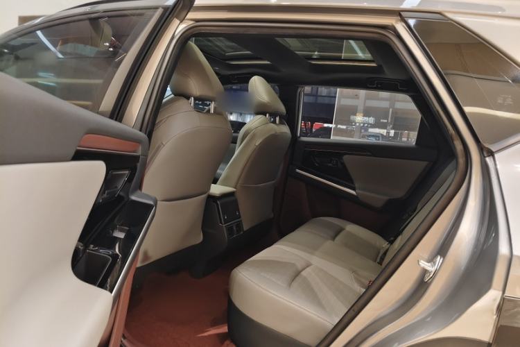 Used Toyota GAC bZ4X 2022 Long-Range Pro Interior 12