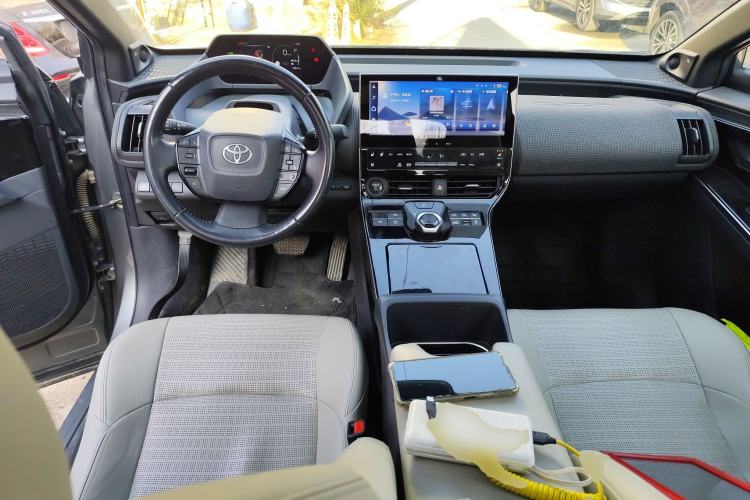 Used Toyota GAC bZ4X 2022 X-MODE Four-Wheel Drive Ultra Interior 2