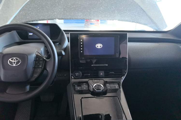 Used Toyota GAC bZ4X 2022 Long-Range Elite Interior 2