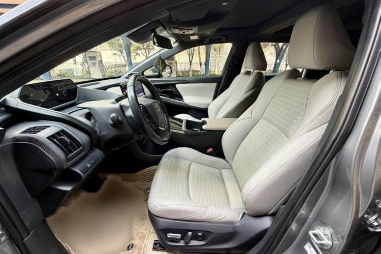 Used Toyota GAC bZ4X 2022 X-MODE Four-Wheel Drive Ultra Interior 2